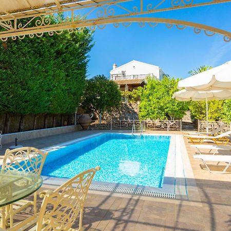 Villa Golden Tiara Agioi Deka  Dış mekan fotoğraf