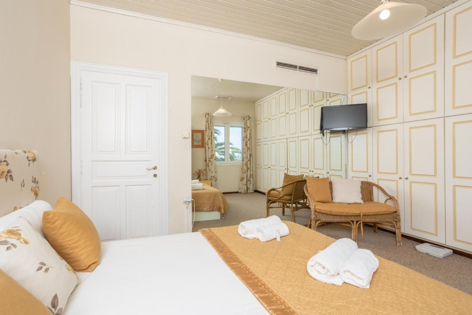 Villa Golden Tiara Agioi Deka  Dış mekan fotoğraf